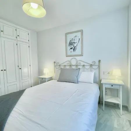 Lafrenchtouch - Amplio Apto Con Piscina Y Parking 아파트